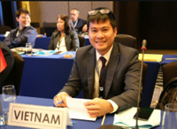 Viện Trưởng: TS. Đỗ Tiến Anh